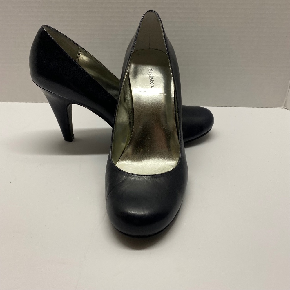 Style & Co. Navy Blue Leather Heels
